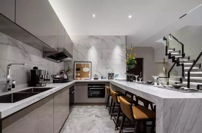 無(wú)錫紫蘋(píng)果裝飾 世茂璀璨時(shí)光